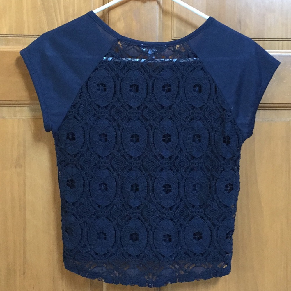 Delia’s floral lace back crop top NWOT